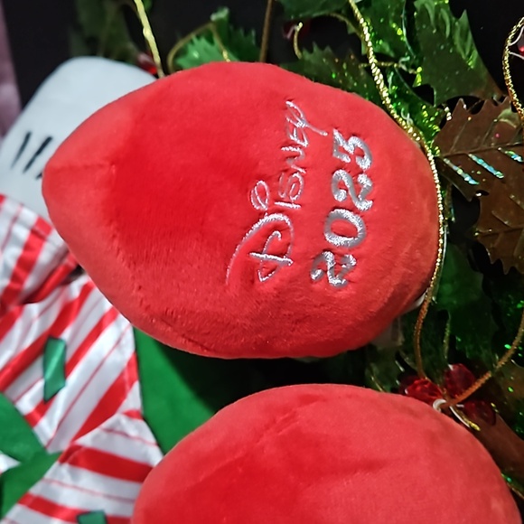 Disney 🎁 Holiday 2023 Mickey Plush NWT - Picture 3 of 6